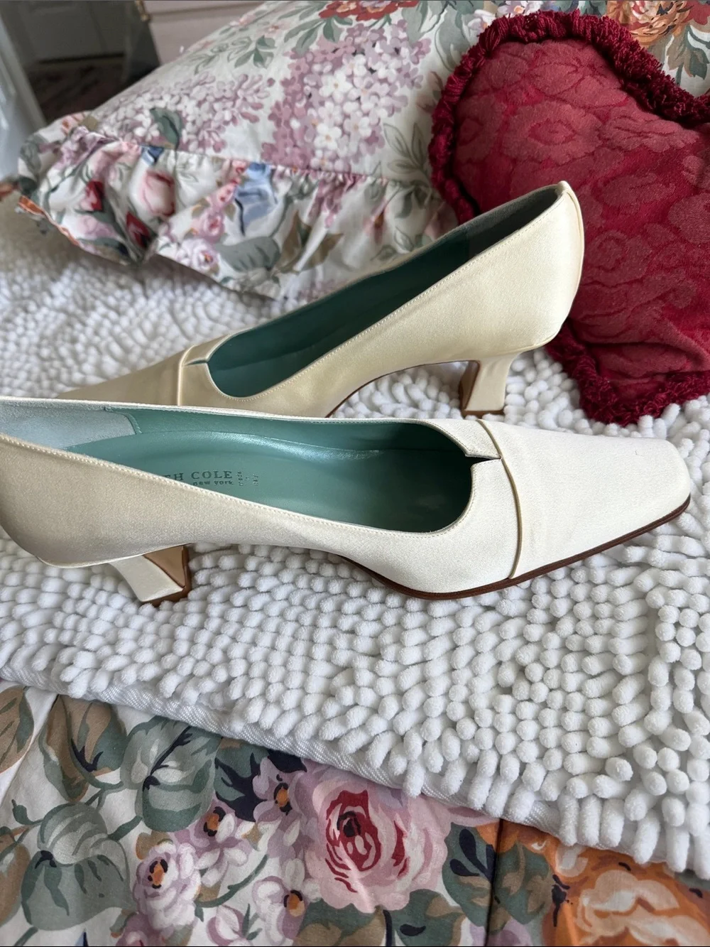 Kenneth Cole New York elegant cream